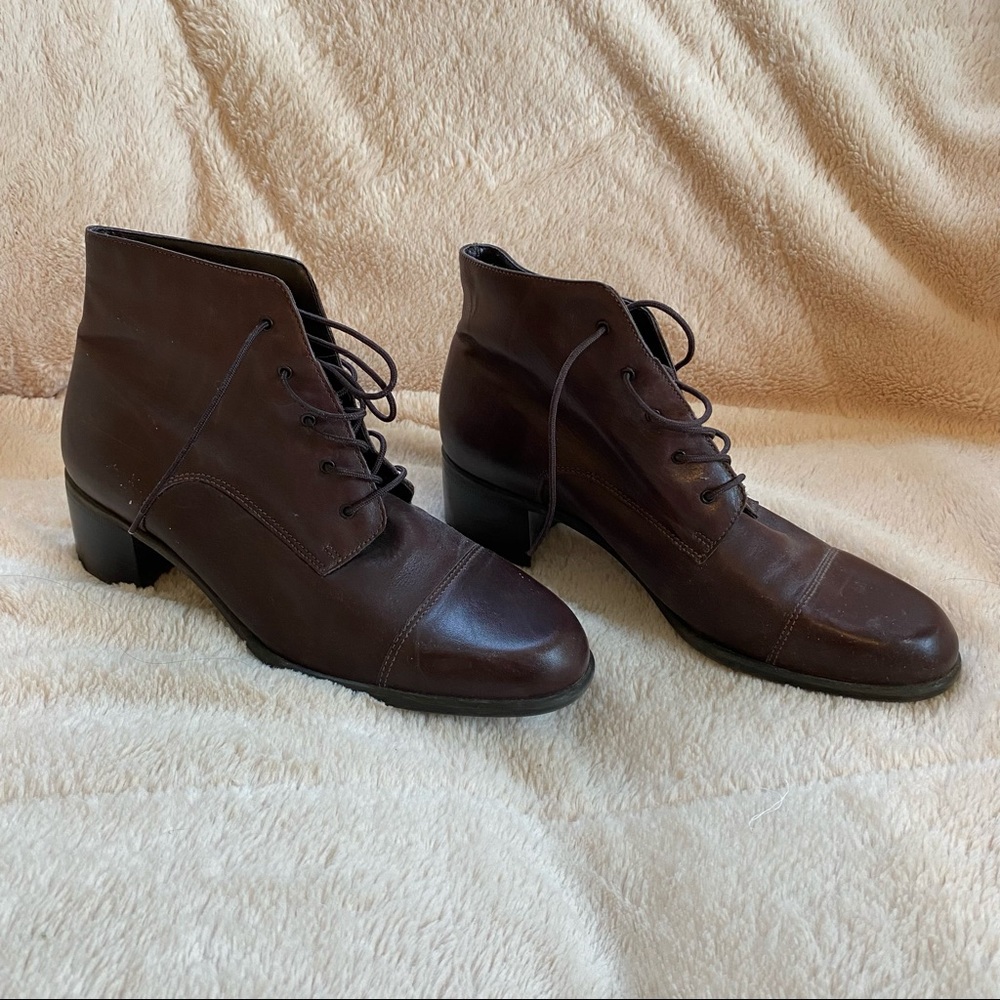 Easy Spirit Lace Up Leather Booties | 9